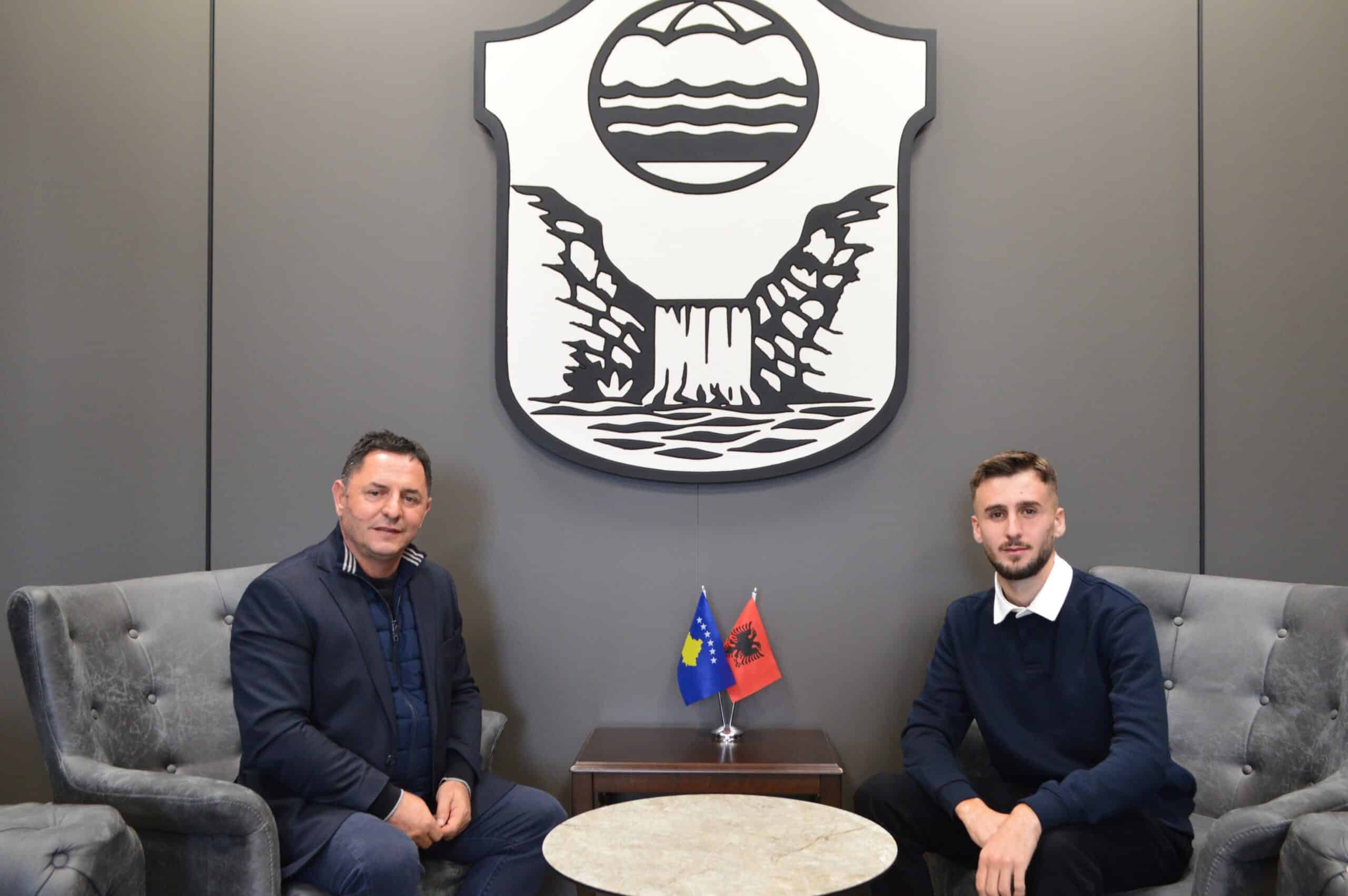 Kryetari Kastrati uron Zogajn për përfaqësimin e Kosovës në garën e ENISA